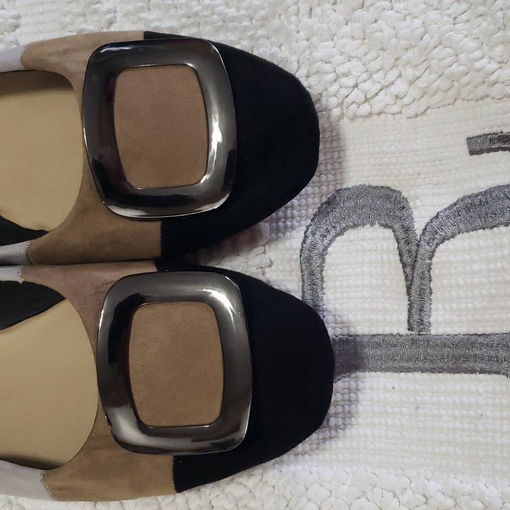 PIERRE DUMAS STRIPED FLAT W/ BUCKLE - Picture 2 of 9